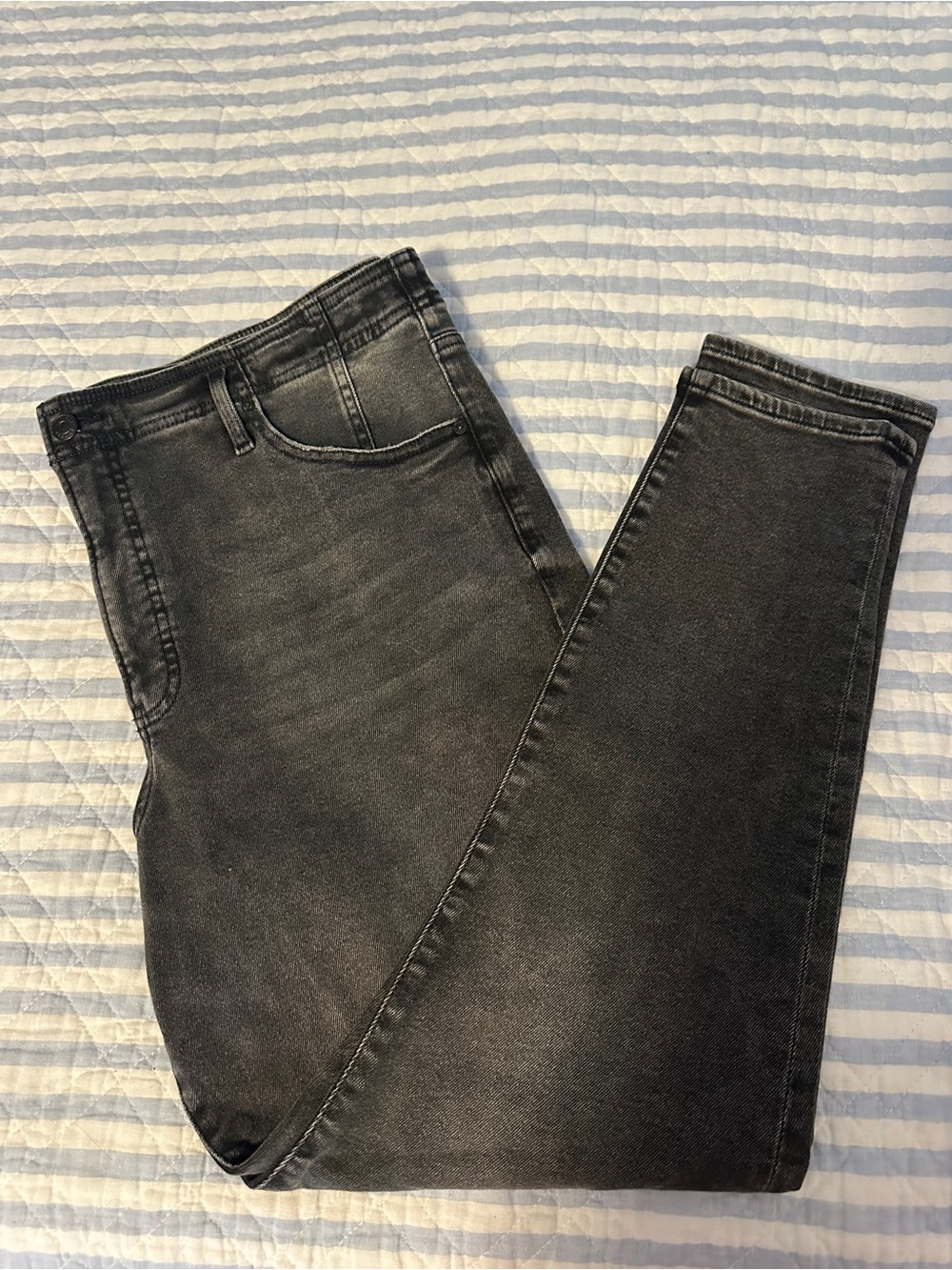 Express Women's Skinny Jeans - Washed Black